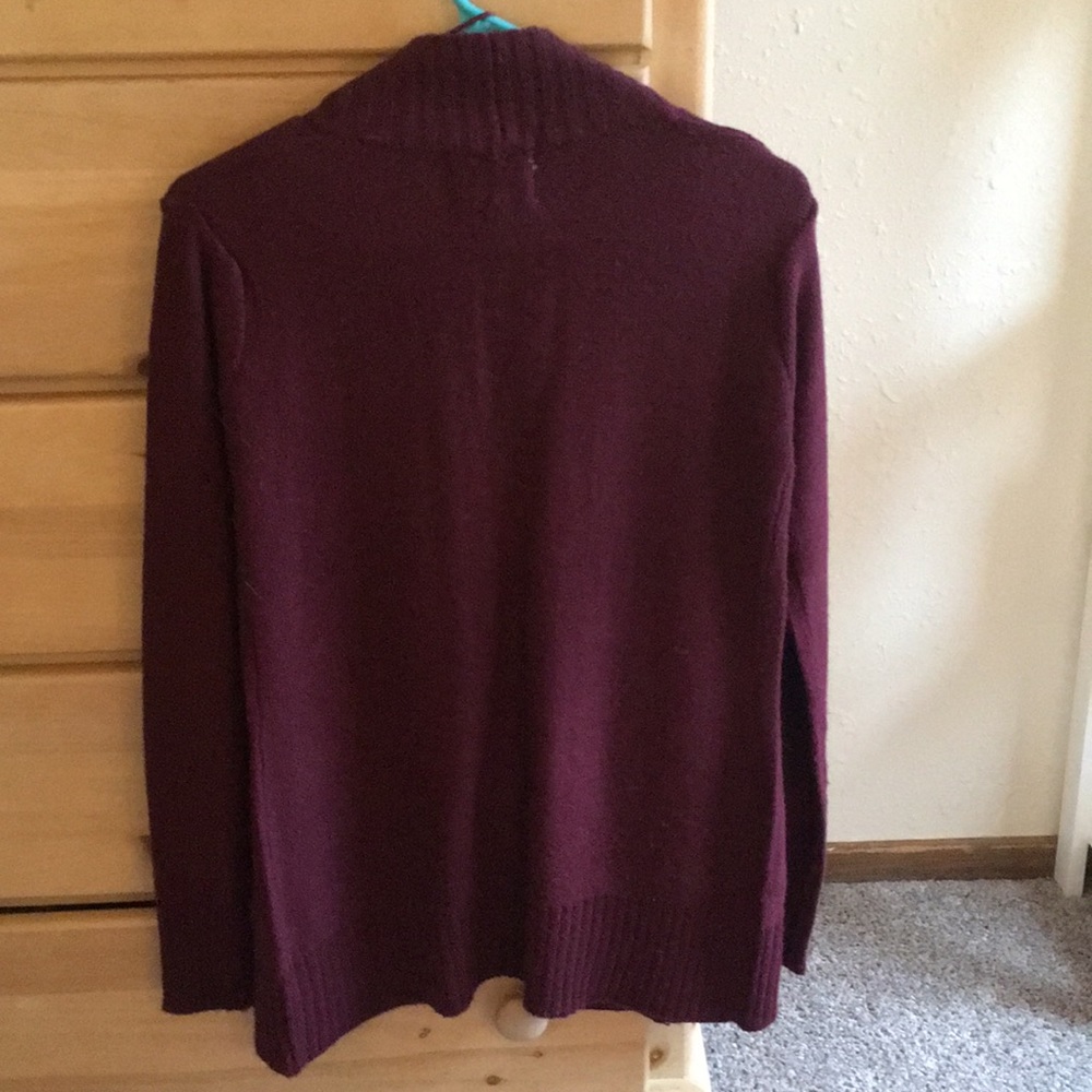 Charlotte Russe Women’s cardigan with pockets - Picture 3 of 3